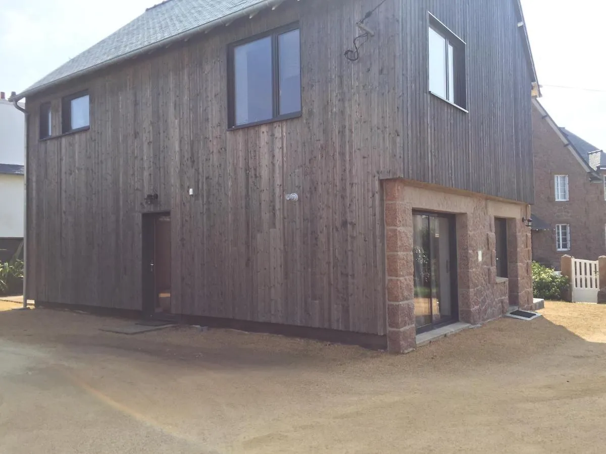 Chez Minh Thu Apartment Perros-Guirec Homestay